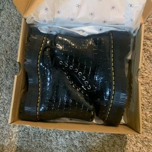 Never worn Sinclair Platform Dr Marten